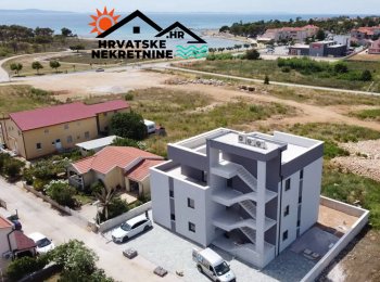 Penthouse s bazenom 200 metara od plaže