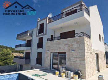 Luksuzni apartmani uz kristalno čisto more